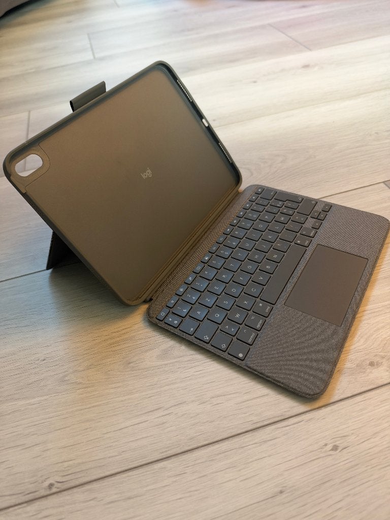 Logitech Combo Toetsenbord cover iPad 2022, Enlèvement, Comme neuf, 11 pouces, Apple iPad
