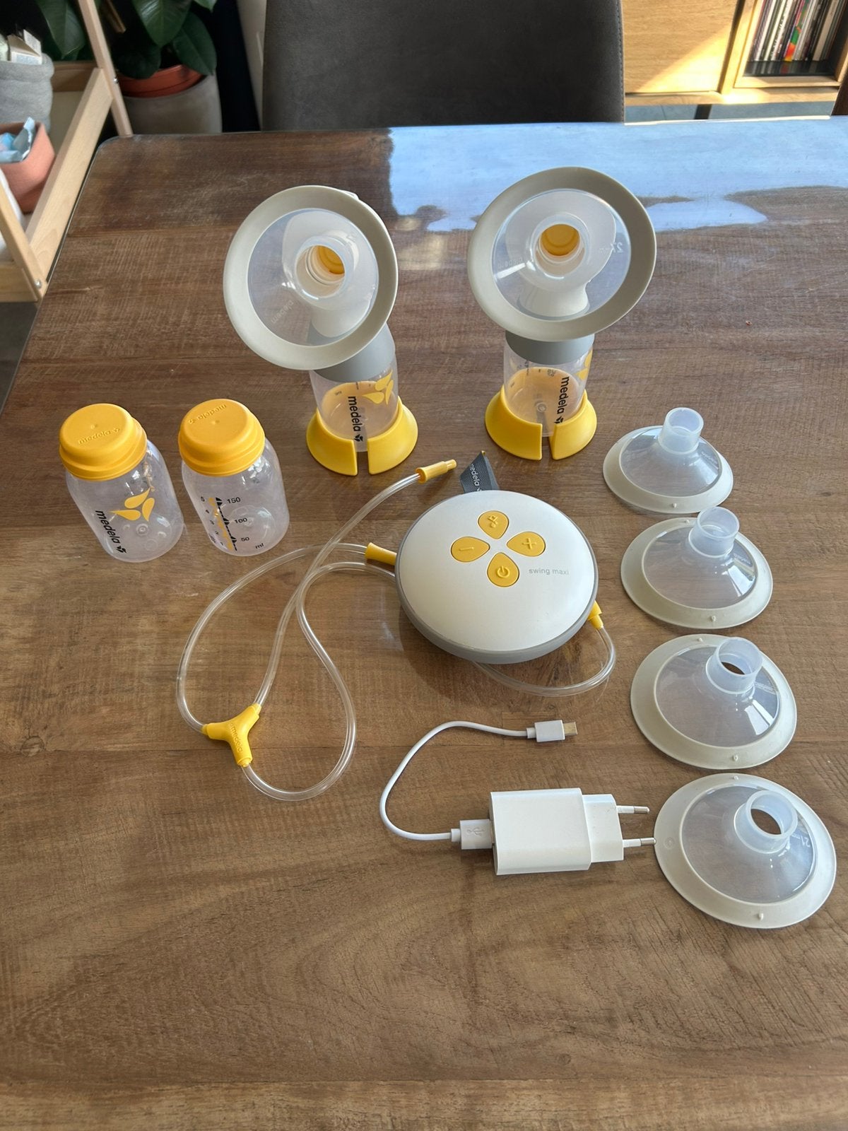 Medela swing maxi dubbele borstkolf, Kinderen en Baby's, Ophalen, Medela, Borstkolf, Gebruikt