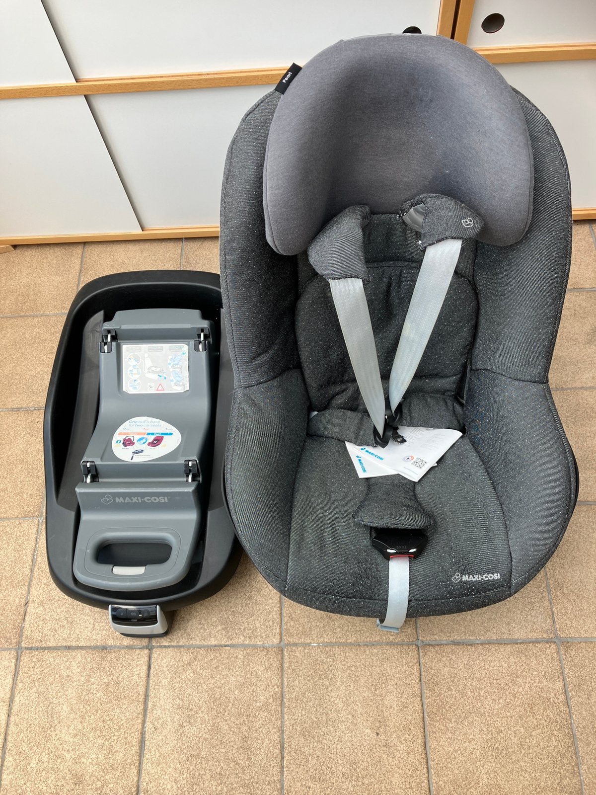 Autostoel Maxi Cosi Pearl met Isofix basis, Ophalen, Zo goed als nieuw, Isofix