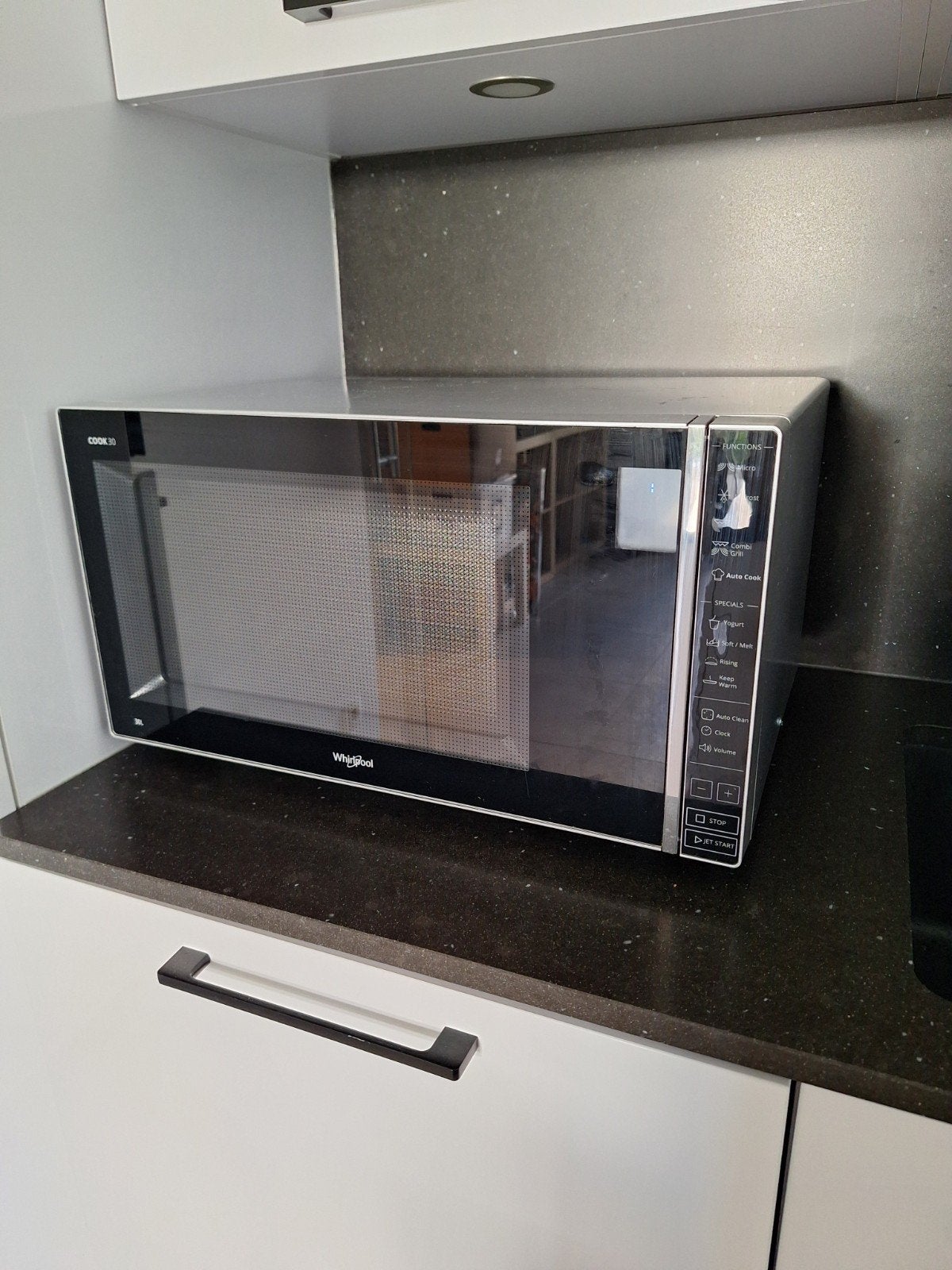 Whirlpool - Magnetron - 900 W - Inhoud 30 l, Electroménager, Gril, Comme neuf, Enlèvement, 45 à 60 cm