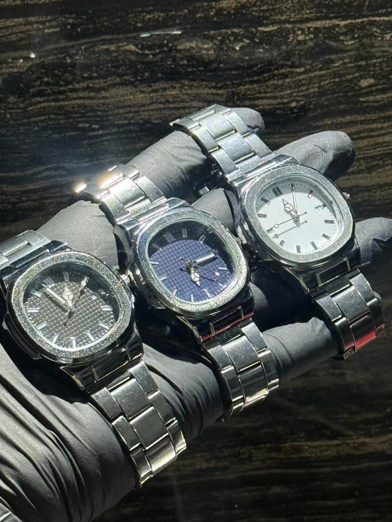 Betaalbare Horloges met mercedes logo verstelbaar, Envoi, Neuf, Montre-bracelet