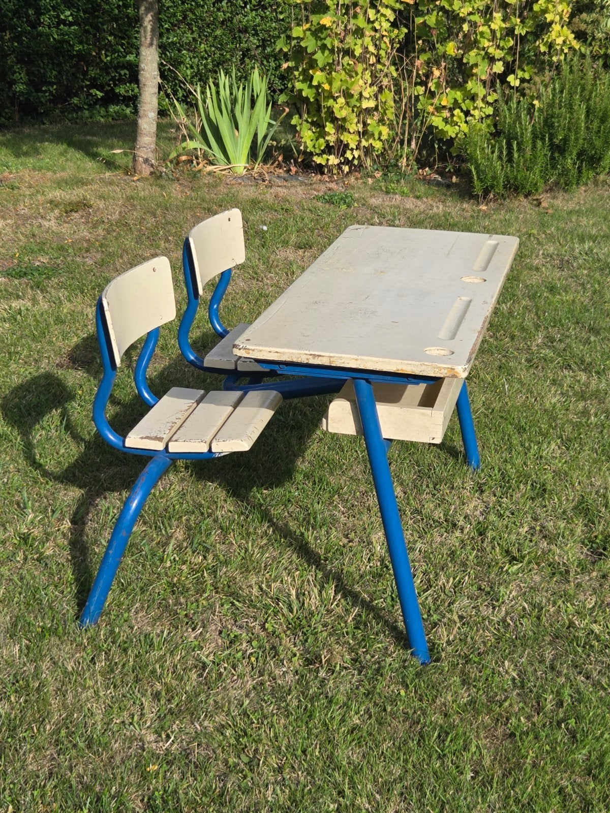 Superbe double pupitre ou bureau d'école vintage. Années  60, Enlèvement