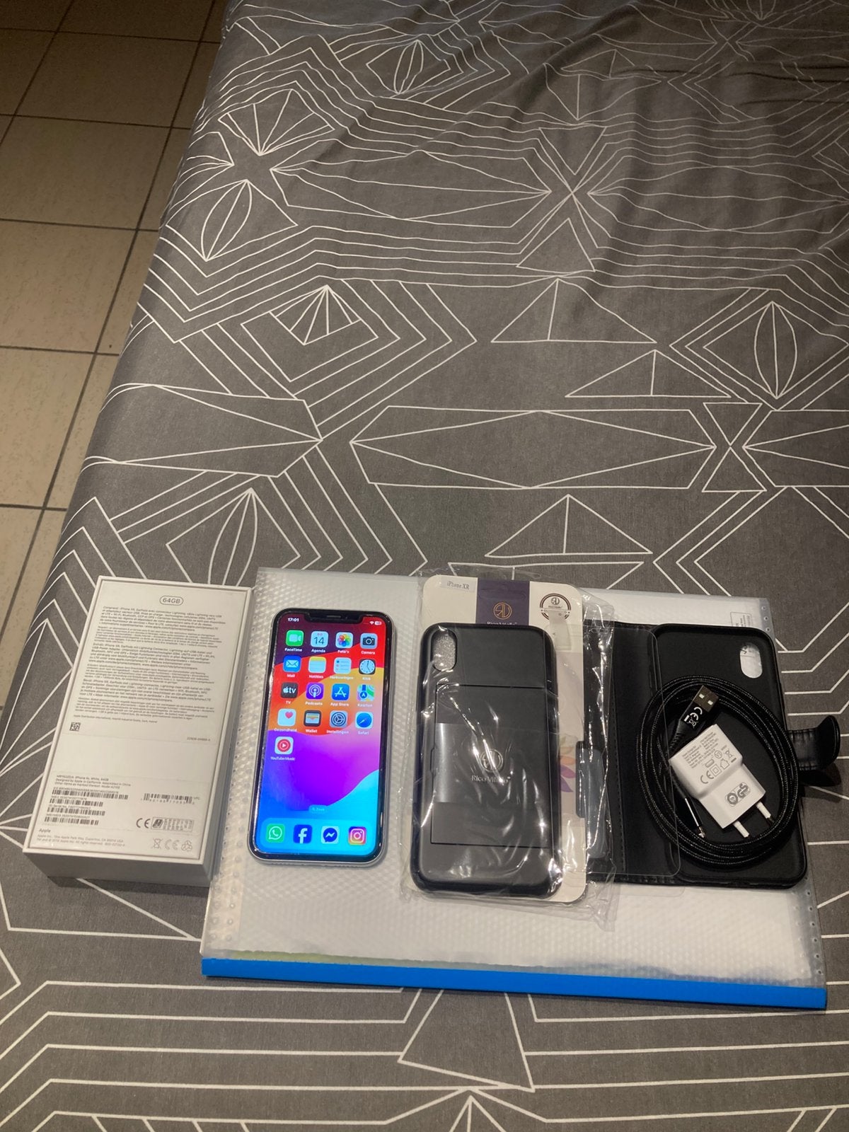 iPhone XR GB 64, Telecommunicatie, Mobiele telefoons | Apple iPhone, Ophalen, Zo goed als nieuw, IPhone XR