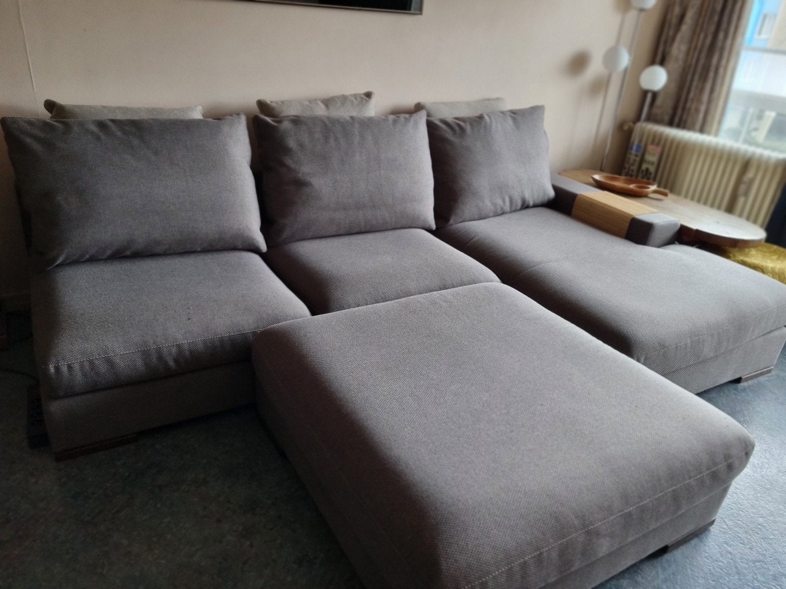 Grand divan 4 places + méridienne + grand carré repose-pieds, Maison & Meubles, Canapés | Coins salons complets, Utilisé, Tissus