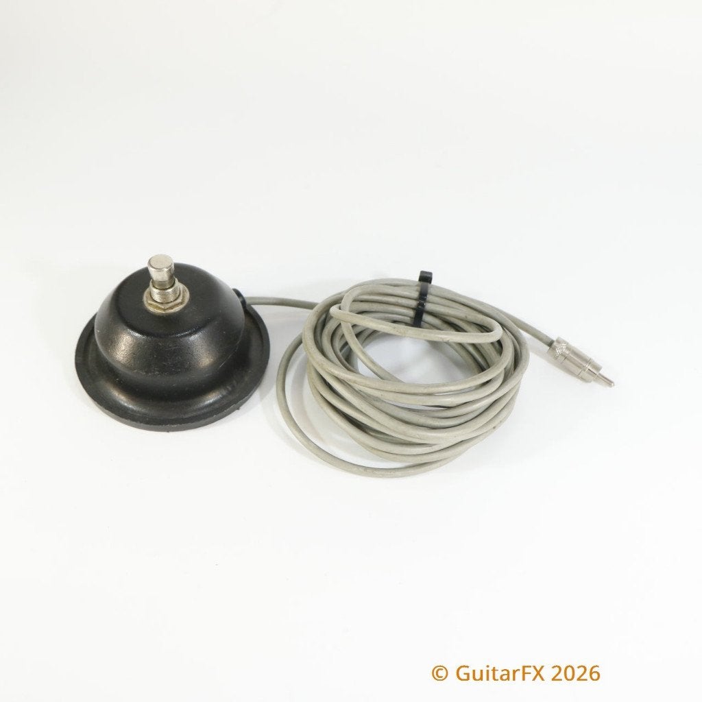 Momentary Latched Footswitch (with VCA Plug for Vintage Fend, Musique & Instruments, Effets, Enlèvement ou Envoi, Utilisé, Reverb