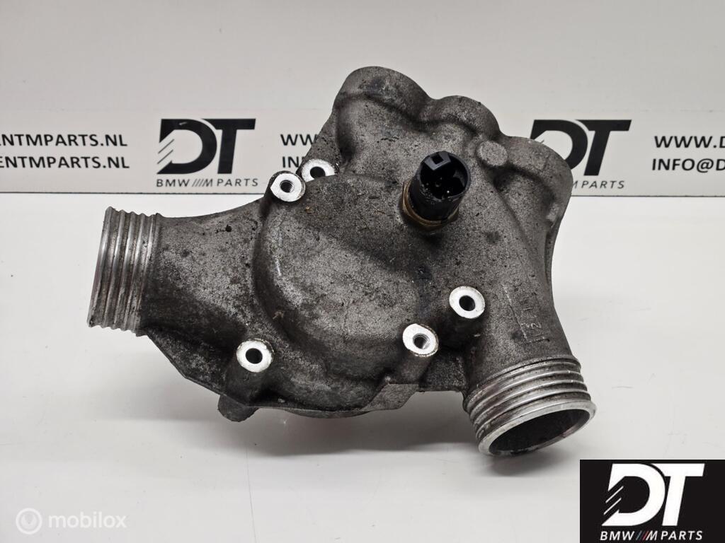 Thermostaathuis BMW M5 E39 S62 V8 S62B50 11531406762, Enlèvement ou Envoi, Utilisé, BMW, BMW
