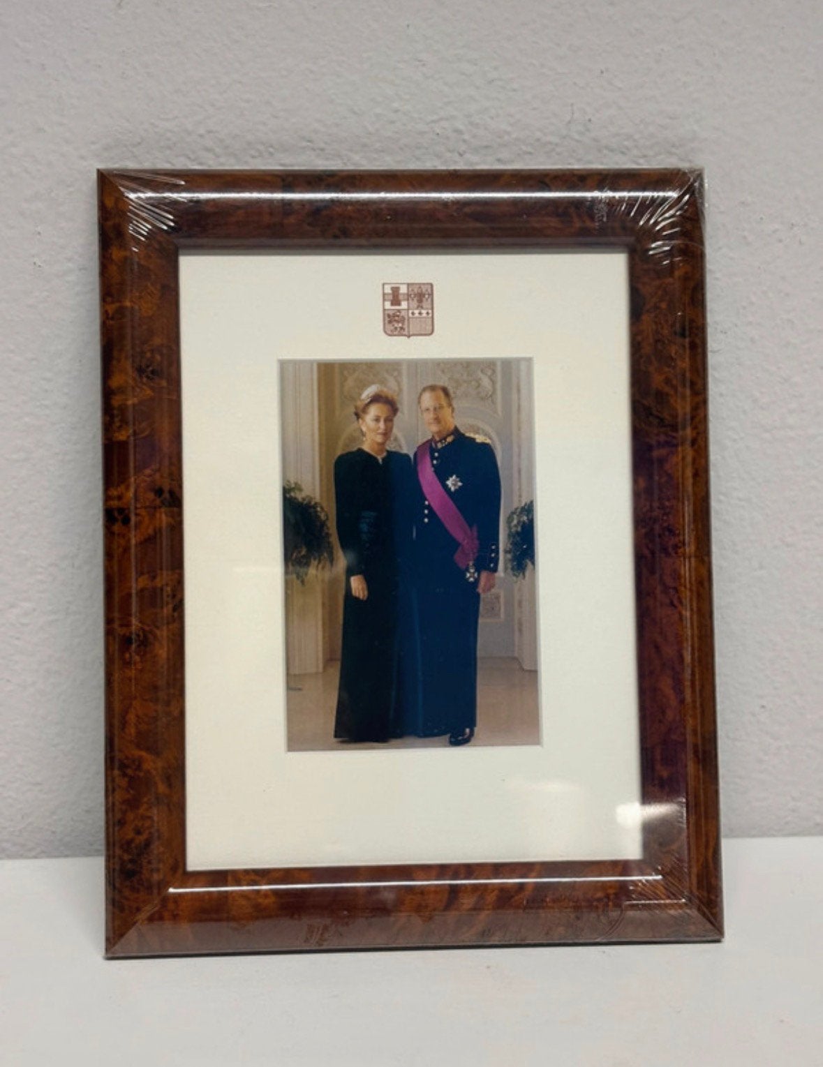 cadre photo pour la famille royale belge Albert II et Paola, Collections, Enlèvement ou Envoi, Neuf, Carte, Photo ou Gravure
