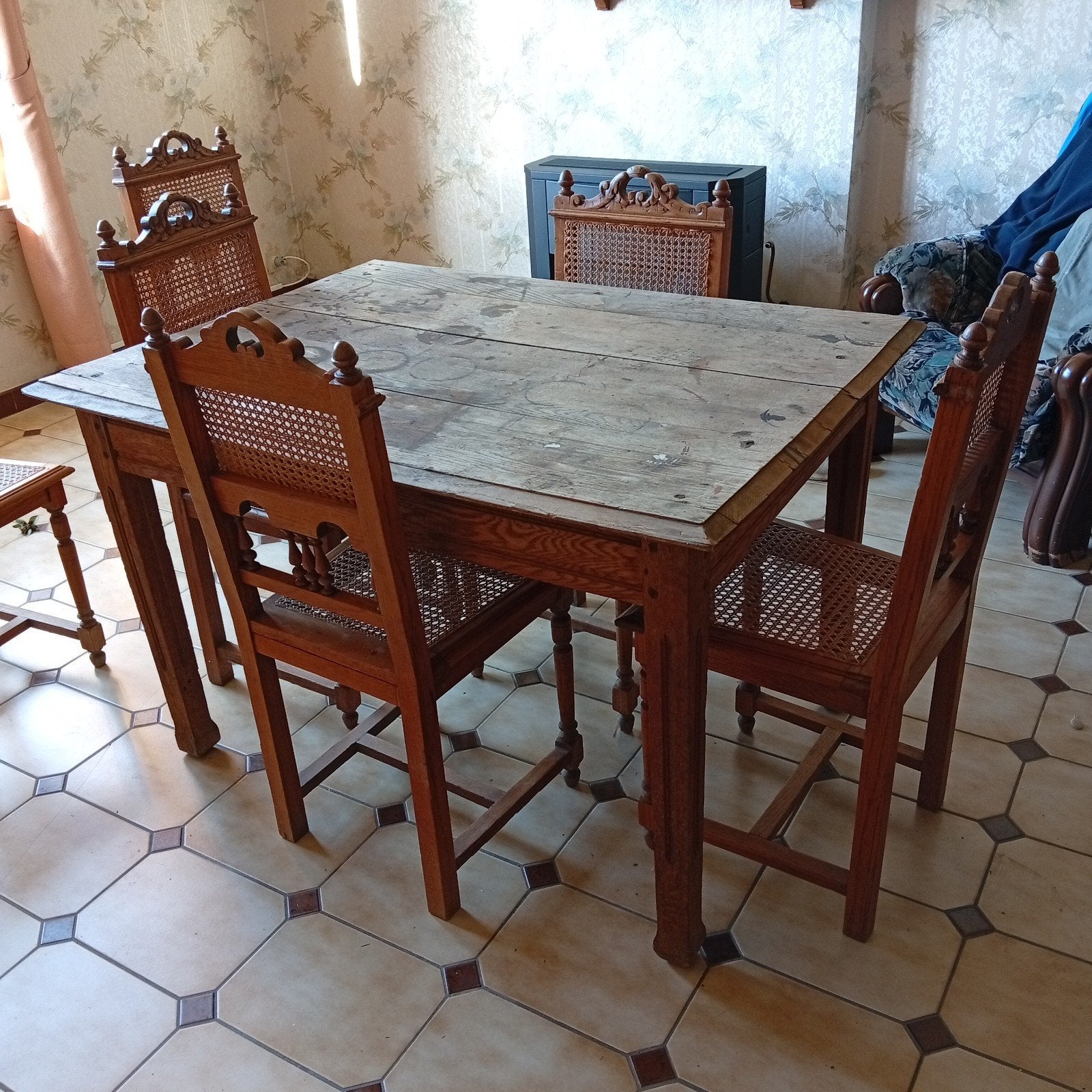 Table + 6 chaises, Enlèvement