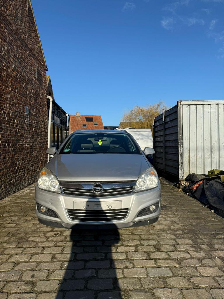 Opel astra 1.7 diesel, Auto's, Opel, Bedrijf, Te koop, Astra, ABS, Airbags, Airconditioning, Alarm, Bluetooth, Boordcomputer, Centrale vergrendeling