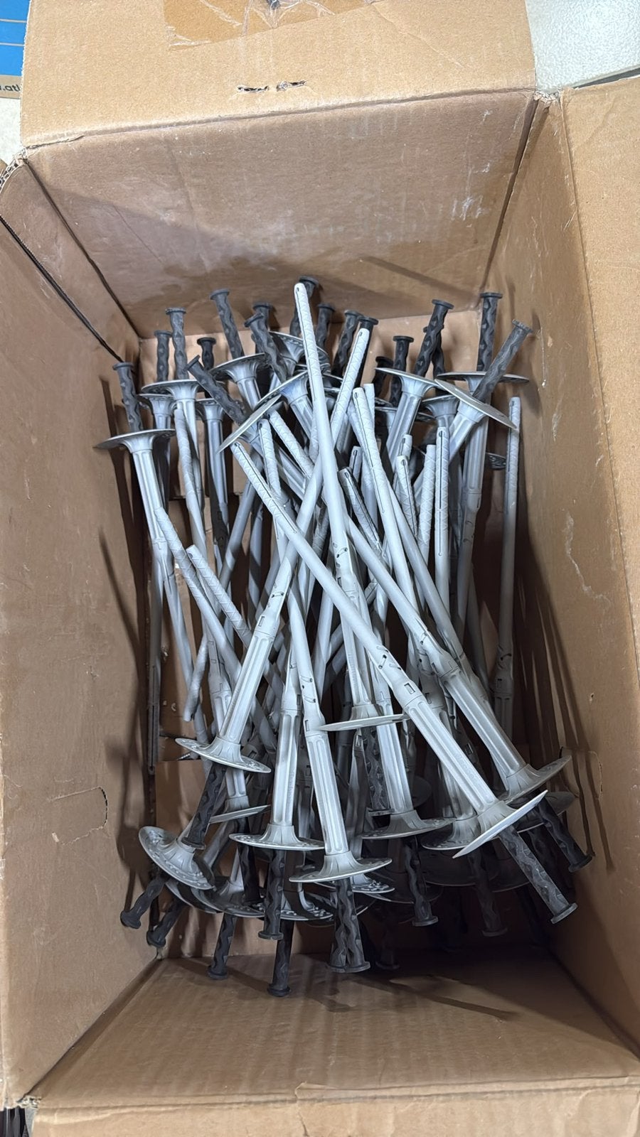 Bevestiging isolatieplug 28cm, Doe-het-zelf en Bouw, Ophalen, Zo goed als nieuw