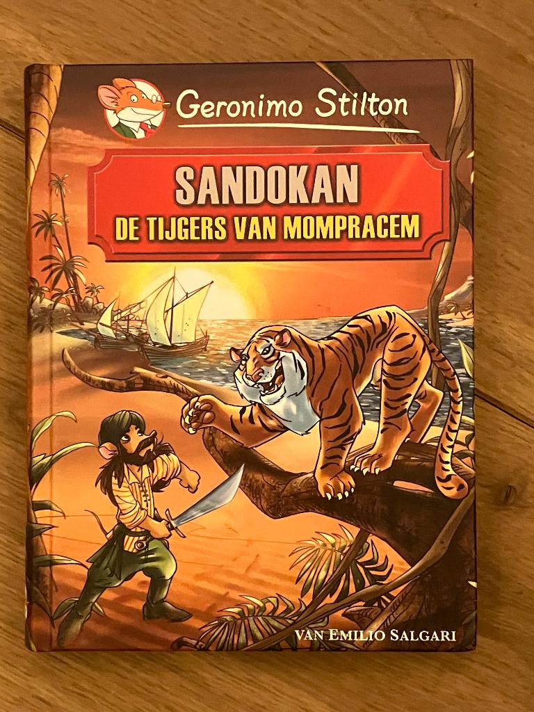 Geronimo Stilton - Sandokan - De tijgers van Mompracem, Ophalen of Verzenden, Zo goed als nieuw, Geronimo Stilton, Fictie algemeen