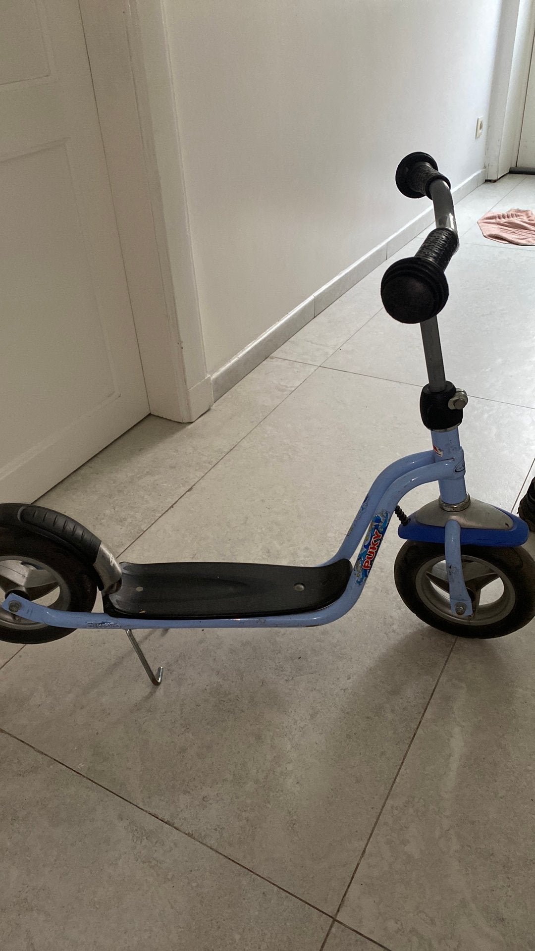 Trottinette pour enfant, Vélos & Vélomoteurs, Enlèvement, Comme neuf