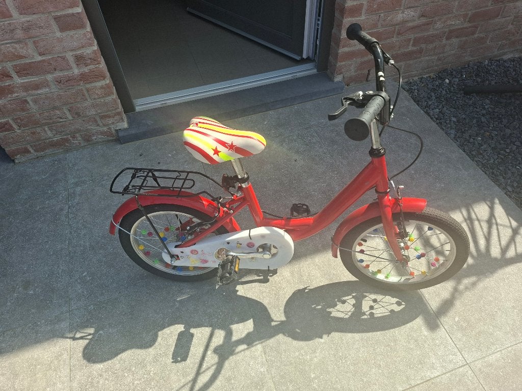 KinderFiets, Fietsen en Brommers, Fietsen | Kinderfietsjes, Ophalen, Gebruikt, Minder dan 16 inch, Decathlon