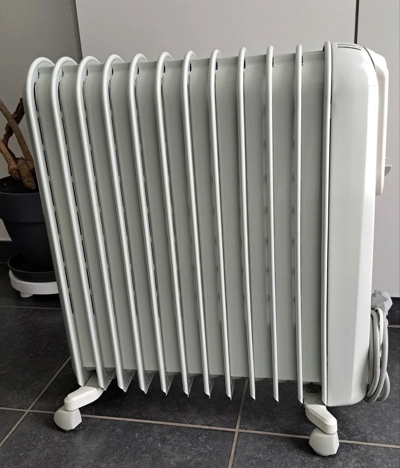 DeLonghi olieradiator eĺkþisch. Venturi effect licht grijs, Enlèvement, Utilisé, Radiateur
