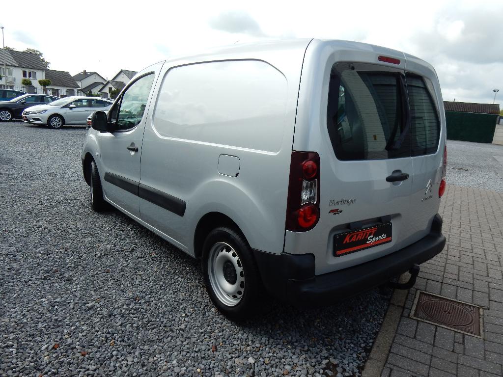 Citroën Berlingo 16 HDi , comme neuve (voir la description), Autos, Argent ou Gris, Euro 6, Entreprise, 3 places