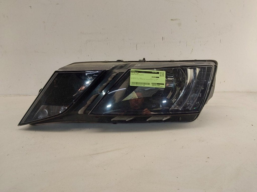 PHARE / OPTIQUE AVANT GAUCHE Skoda Octavia Combi (5EAC), Autos : Pièces & Accessoires, Utilisé, Info@skoda-auto.de, Skoda, Max-Planck-Straße  3-5
64331  Weiterstadt, DE