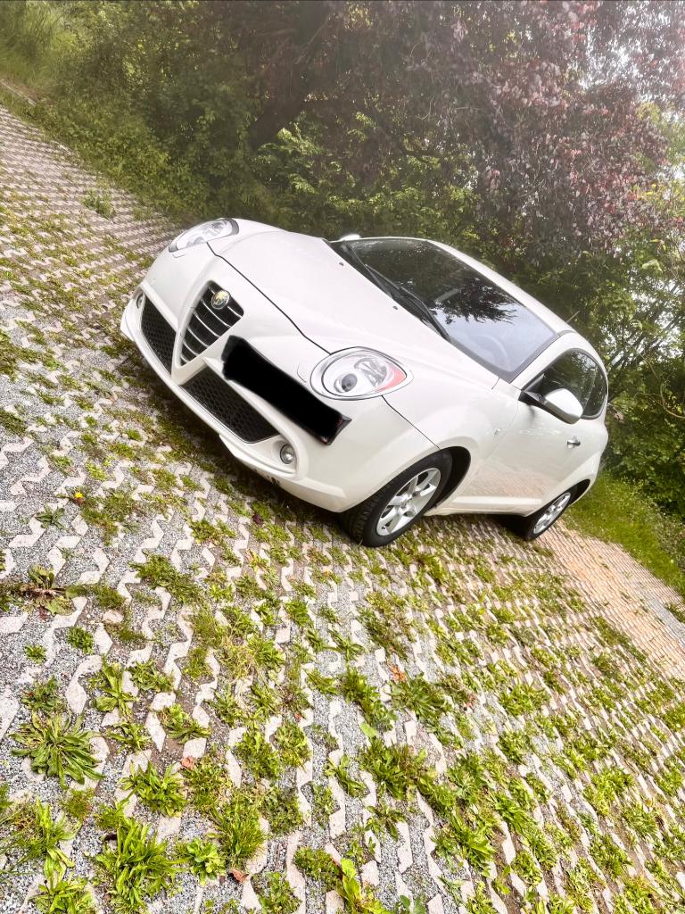 Alfa mito prête à immatriculer, Auto's, Alfa Romeo, Particulier, MiTo, Diesel, Euro 5, Coupé, 3 deurs, Handgeschakeld, Wit, Zwart