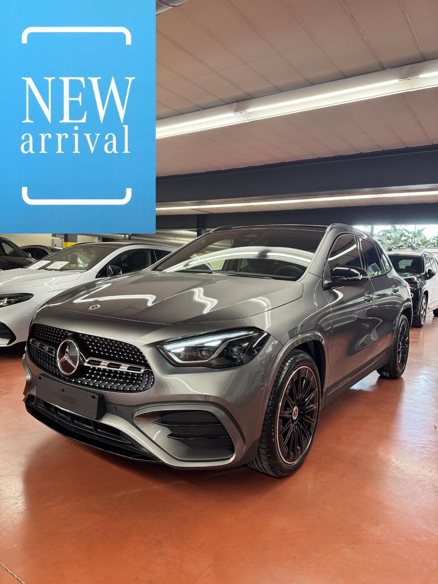 Mercedes-Benz GLA GLA 180 140 Years Edition DOS 9099, Stof, Zwart, 4 cilinders, 136 pk