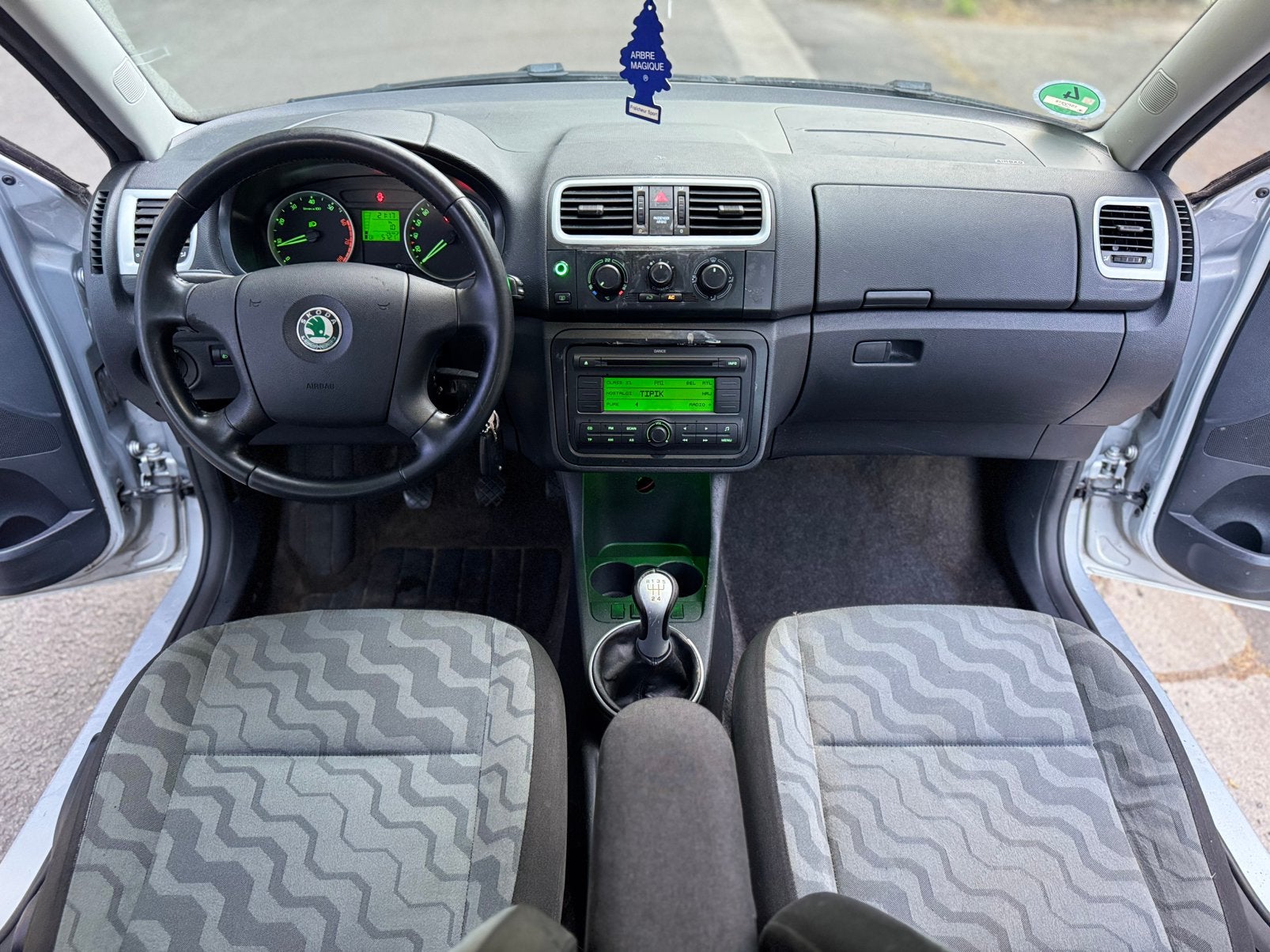 Skoda Roomster 1,4 benzine gekeurd vvk, euro4, garantie, …, Autos, Skoda, Argent ou Gris, Achat, Boîte manuelle, Roomster