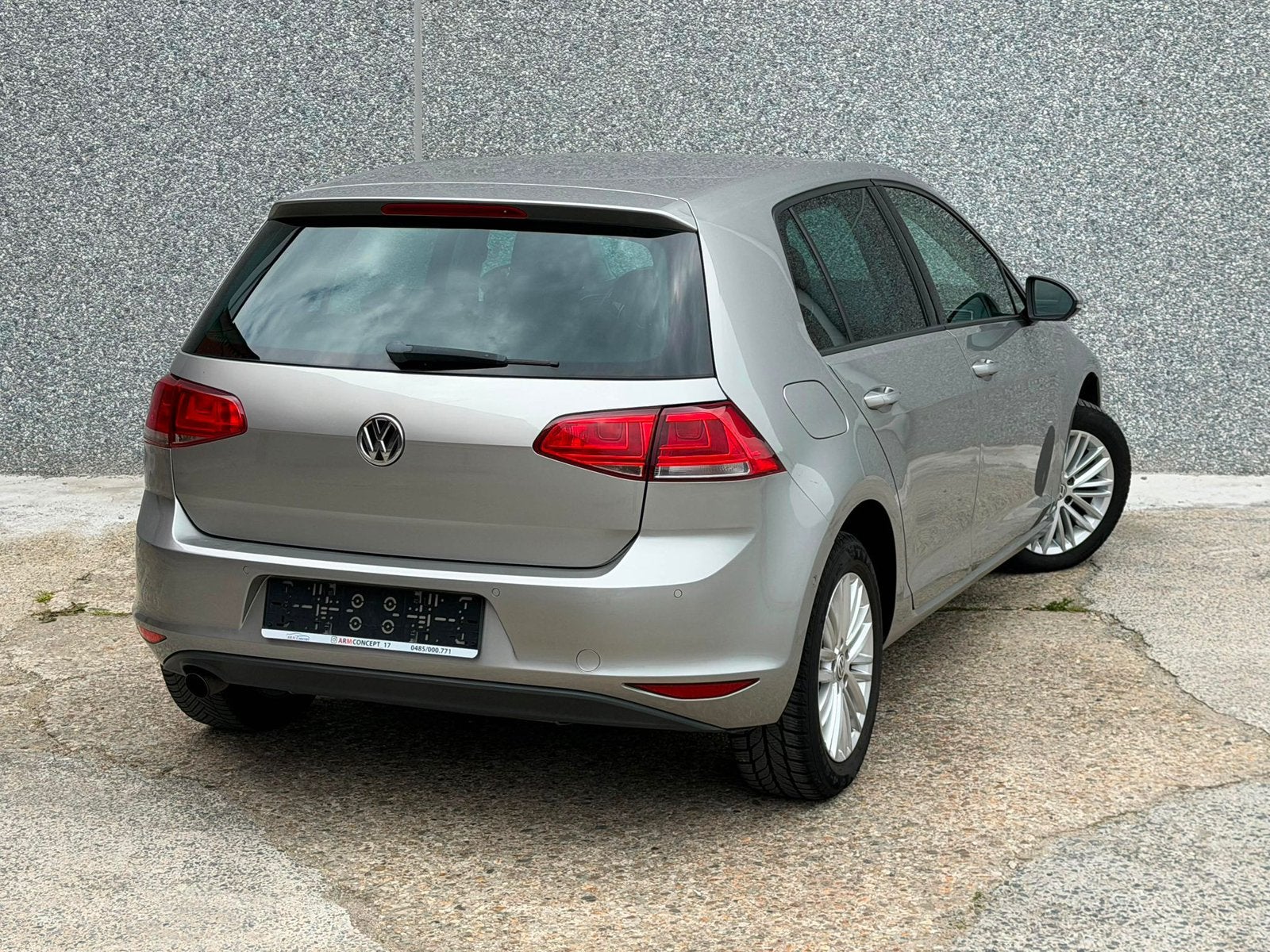 Volkswagen Golf 7 1.2 TSI essence CUP 2015 garantie 12 Mois, Autos, Argent ou Gris, Achat, Entreprise, Boîte manuelle
