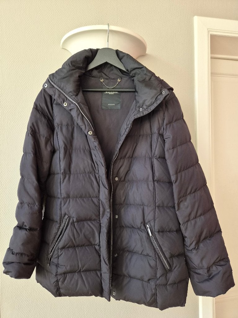 Weekend Max Mara - Doudoune à capuche amovible noire T 40, Vêtements | Femmes, Autre, Taille 38/40 (M), Enlèvement, Porté