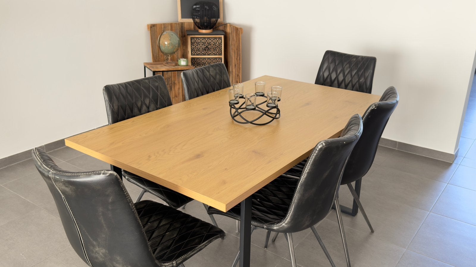 Table à manger en bois + chaises en cuir vintage, 100 à 150 cm, Cinq personnes ou plus, Enlèvement, Utilisé