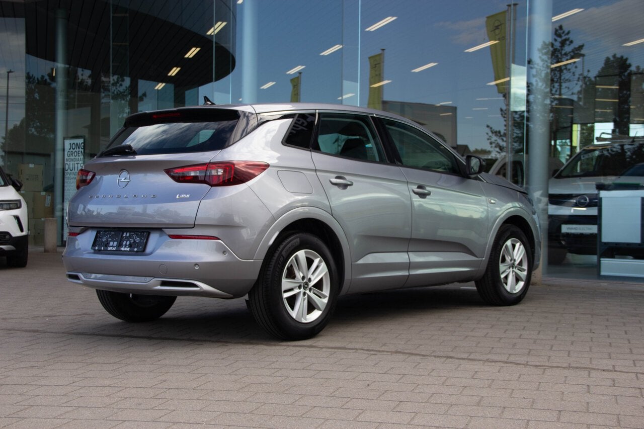 Opel Grandland EDITION 1.2T AT8 130PK |GPS|CAMERA|, Autos, Argent ou Gris, Achat, Euro 6, Entreprise