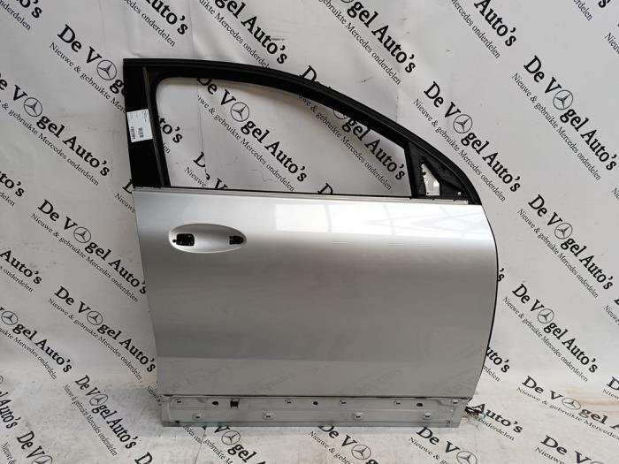 Portière 4portes avant droite d'un Mercedes GLA (9775), 3 mois de garantie, Utilisé, Porte, -