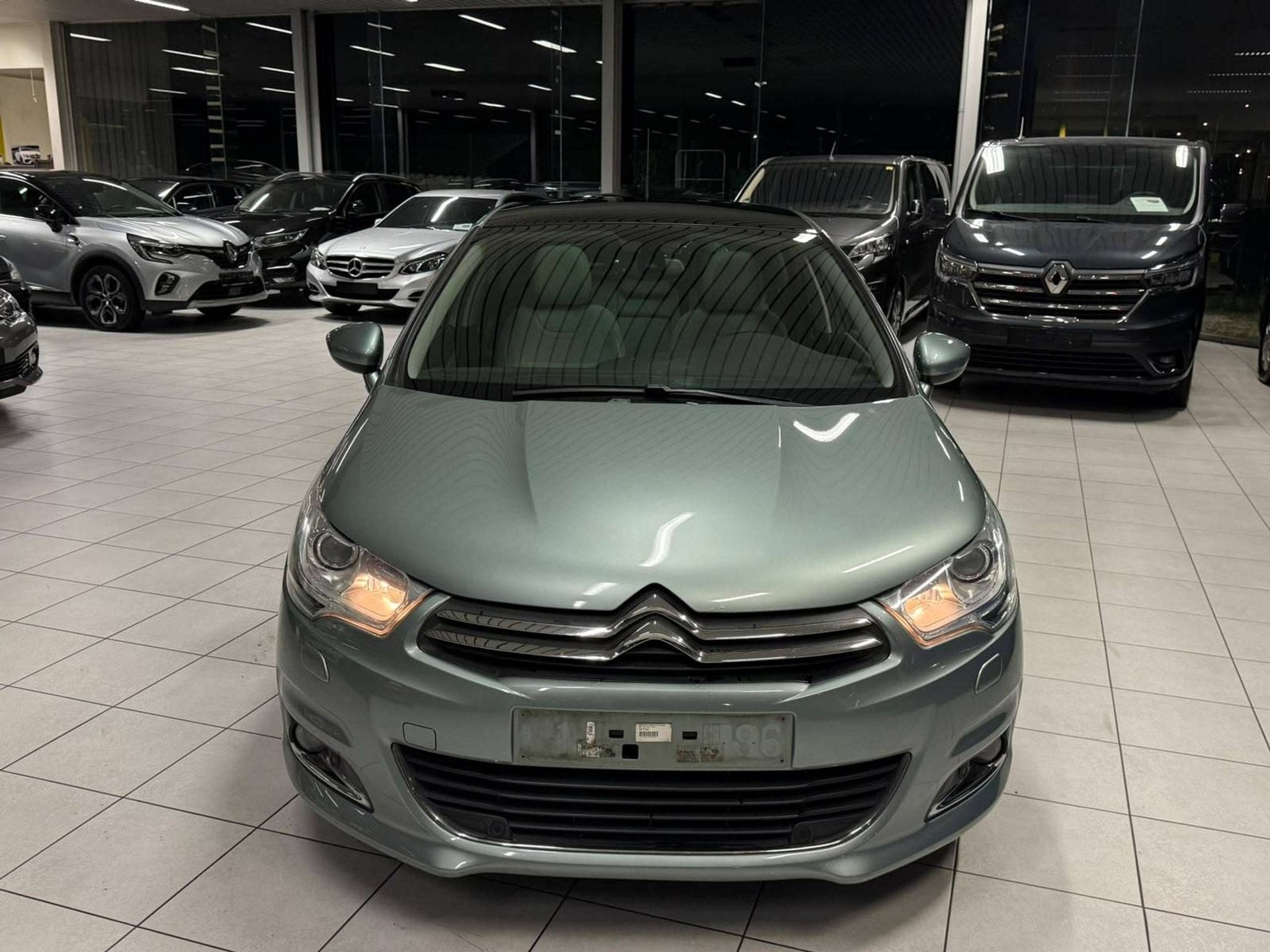 Citroen C4 Exclusive 1.6eHDi Automatique 84kW Euro 5, Auto's, Gebruikt, Te koop, C4, 114 pk