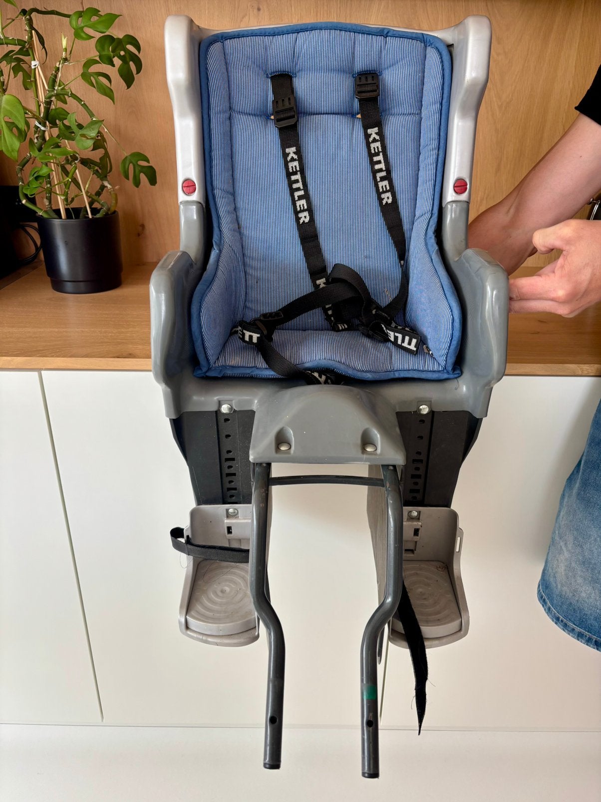 Gratis - fietsstoeltje Kettler, Fietsen en Brommers, Achterzitje, Ophalen, 15 t/m 25 kg, Gebruikt