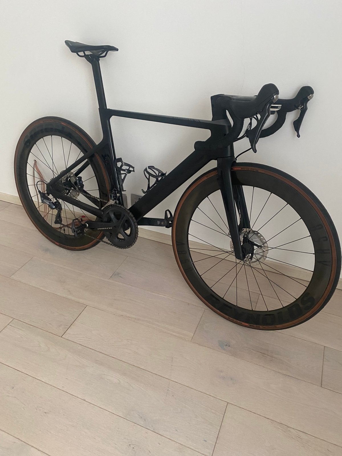 Racefiets Canyon Mat Zwart Carbon Carbon wielen, Fietsen en Brommers, Fietsen | Racefietsen, Ophalen of Verzenden, Zo goed als nieuw