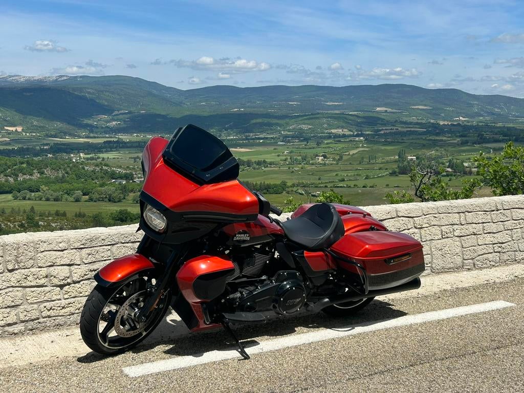 Street Glide Ultra 2025, 2 cilinders, Handvatverwarming, Particulier, 1923 cc