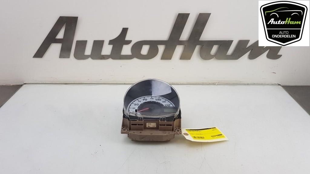 COCKPIT Toyota Aygo (B10) (01-2005/05-2014), Gebruikt, Kundenbetreuung@toyota.de, Toyota, Toyota-Allee 2
50858  Köln, DE