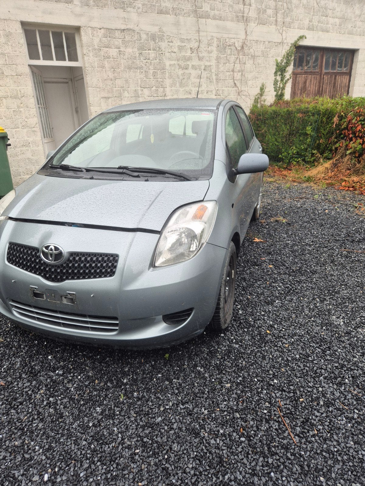 Toyota yaris, Autos, Argent ou Gris, Achat, 1095 kg, Boîte manuelle