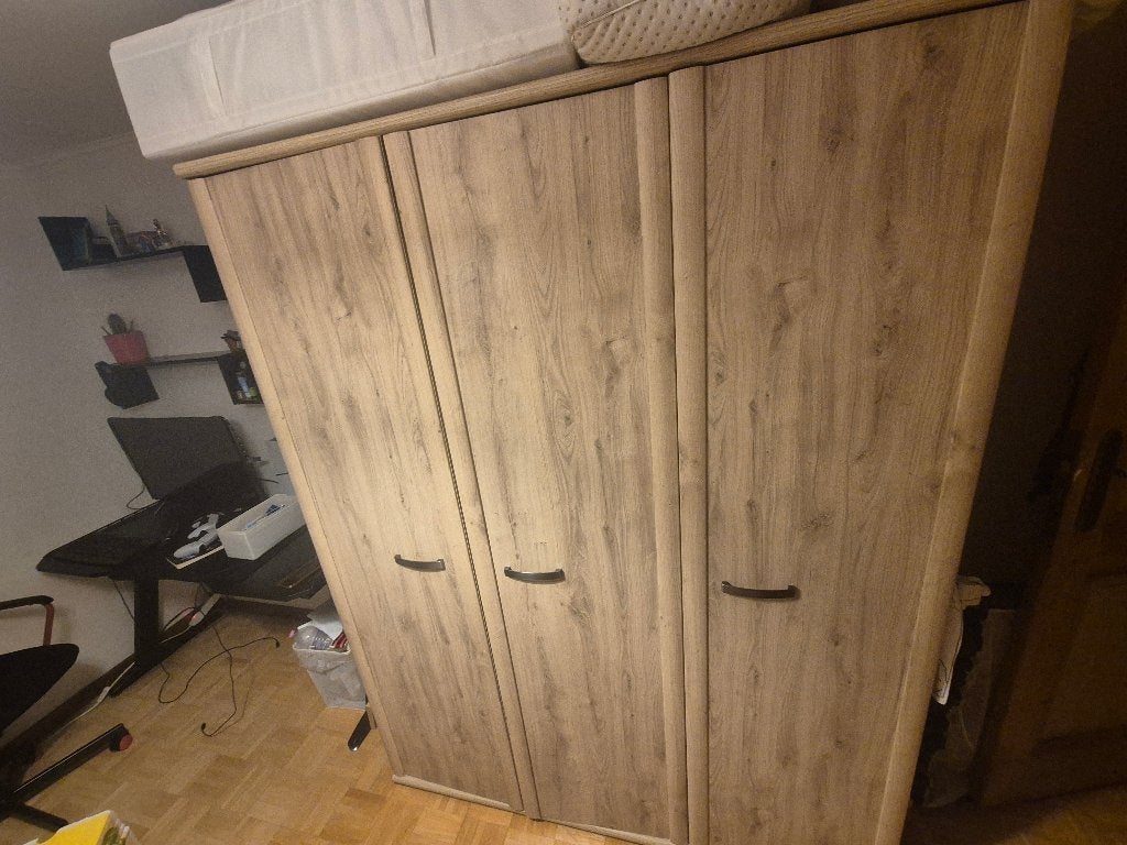 Ruime 3-deurs kledingkast, Huis en Inrichting, Kasten | Kleerkasten, Gebruikt, 200 cm of meer, Met lade(s), Met deur(en), Met plank(en)