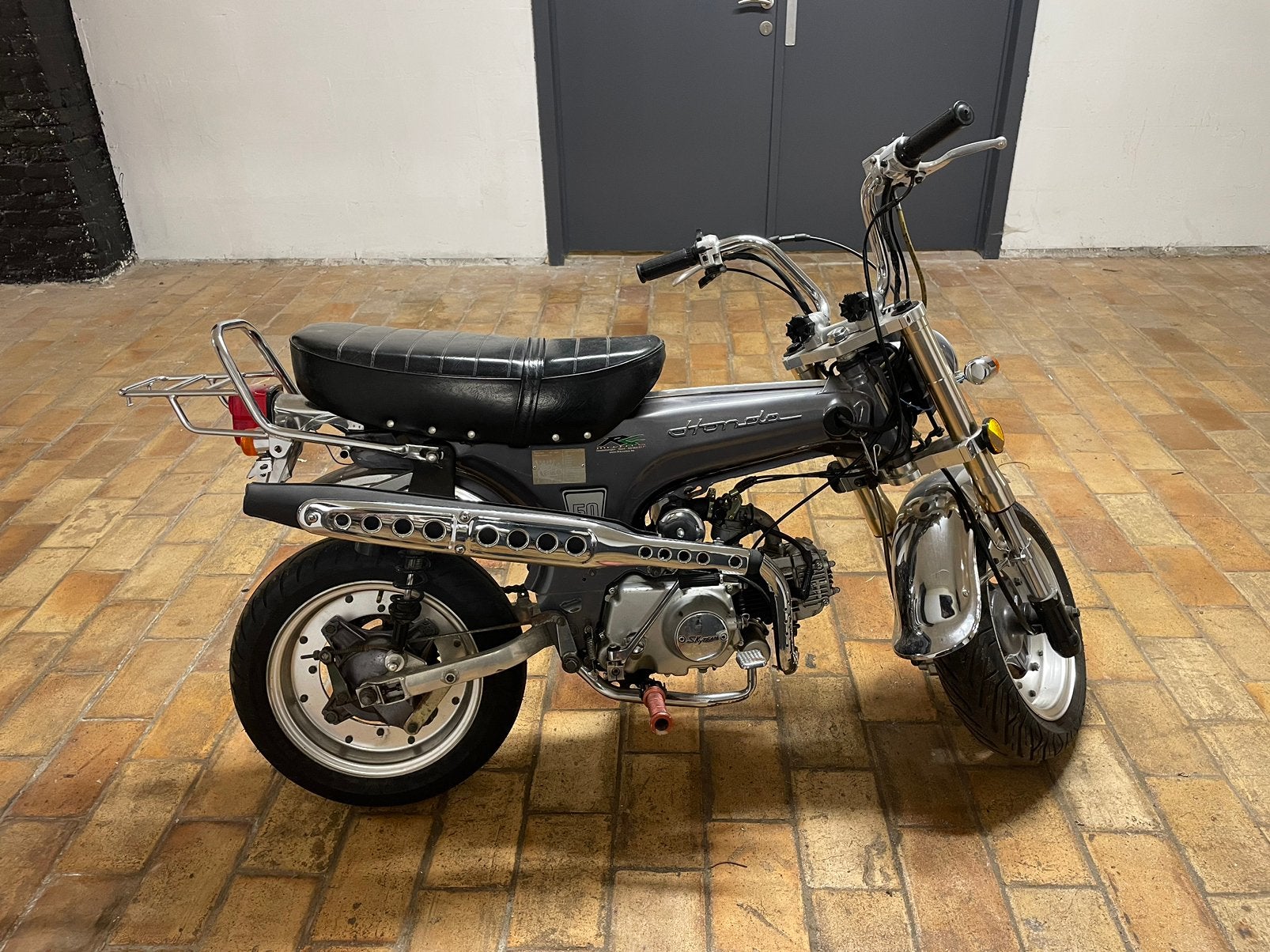 Honda Skyteam dax PRO 5,5l tank 50cc B-Klasse, Fietsen en Brommers, Brommers | Honda, Gebruikt, Klasse B (45 km/u), Ophalen