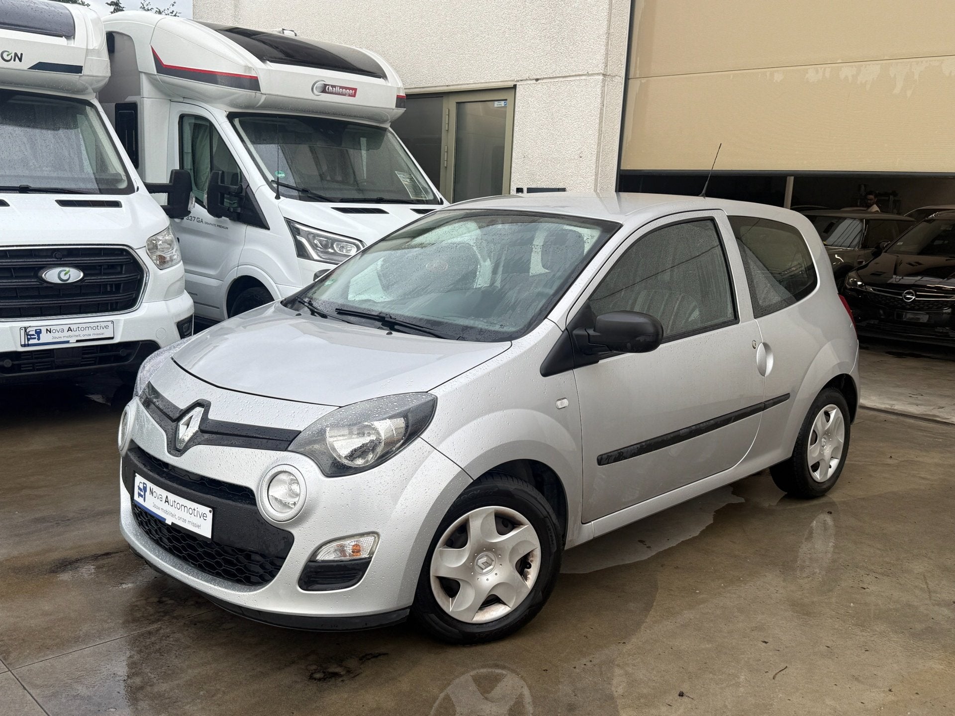 Renault Twingo, Autos, https://public.car-pass.be/vhr/61a256a8-cb94-4651-aa9a-450fd64a6073, Entreprise, Boîte manuelle, Tissu
