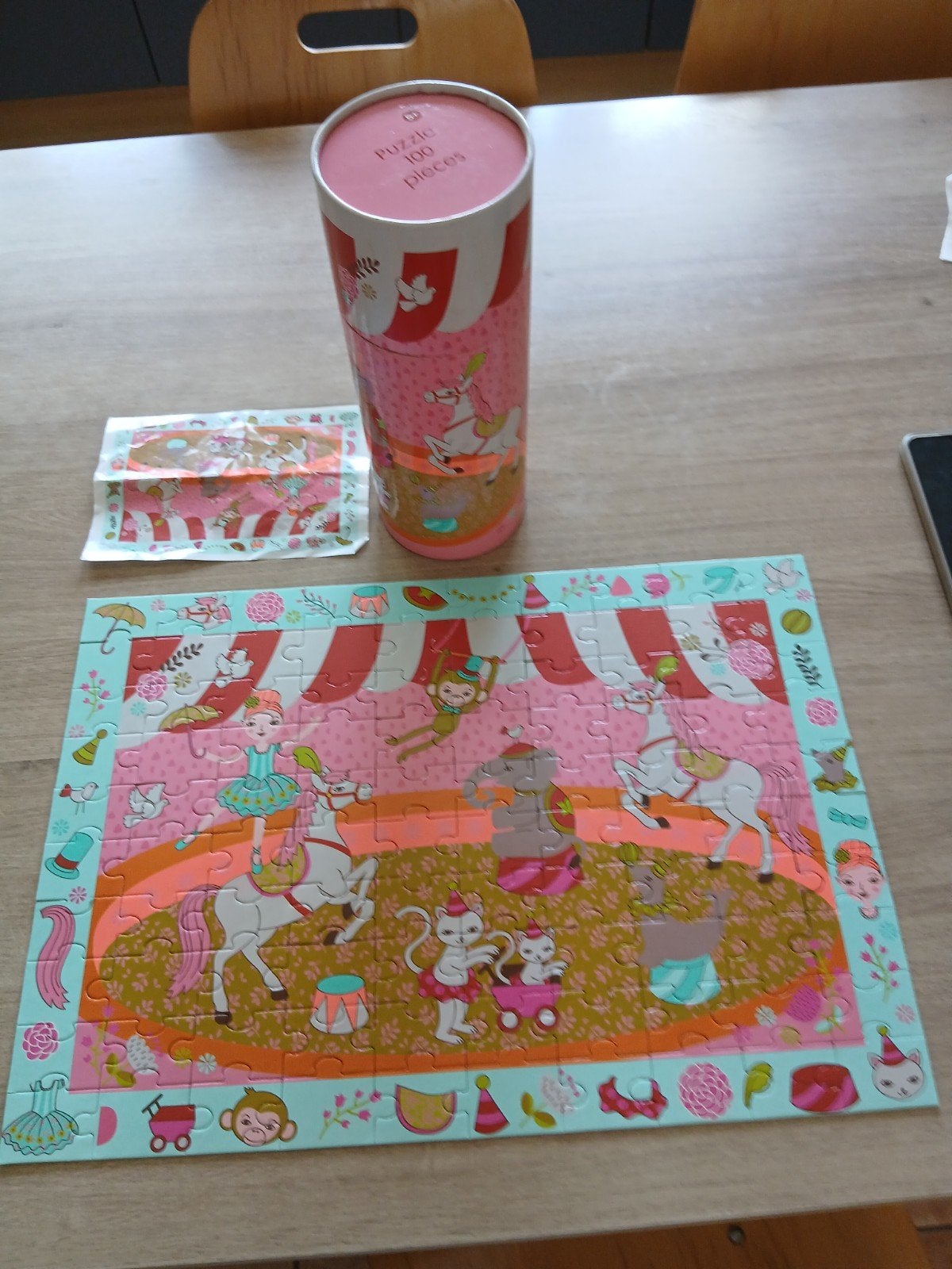 Puzzel 100 stukjes  2 €, Kinderen en Baby's, Ophalen