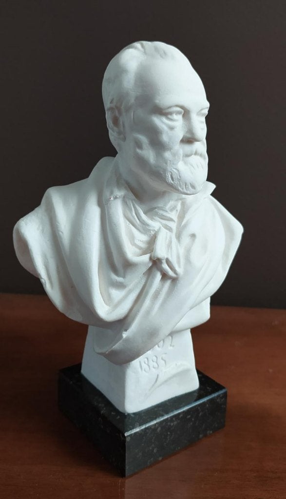 beeld / borstbeeld / buste schrijver Victor Hugo, Ophalen of Verzenden