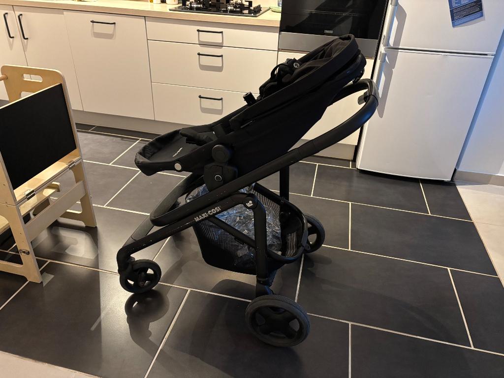 Kinderwagen + reiswieg + comfortabele en isofix-basis, Gebruikt, Met autostoeltje, Maxi-Cosi, Ophalen