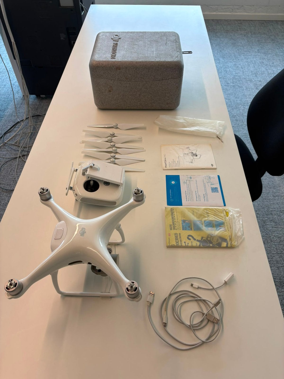 Drone DJI Phantom 4 pro met 1 batterij + afstandsbediening, Enlèvement, Utilisé