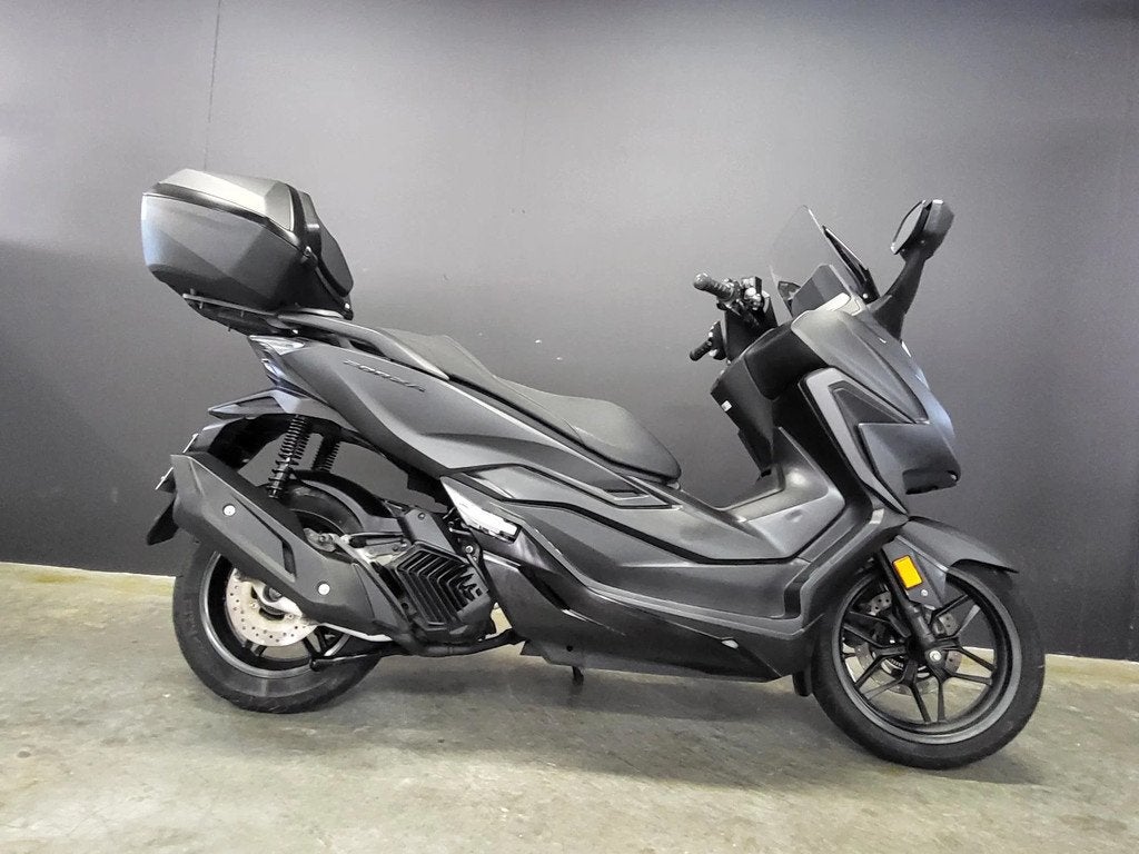 Honda Forza 125 zalige stadsscooter (bj 2022), Motoren, Scooter, Bedrijf, 125 cc