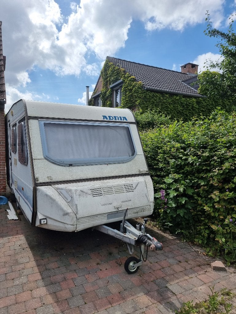 Caravan Adria 460 Q, Caravans en Kamperen, Standaardzit, 750 - 1000 kg, Particulier, Adria