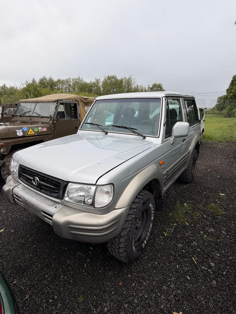 Hyundai Galloper 4x4 utilitaire – 2.5 Diesel, Argent ou Gris, Achat, 2500 cm³, 2 places