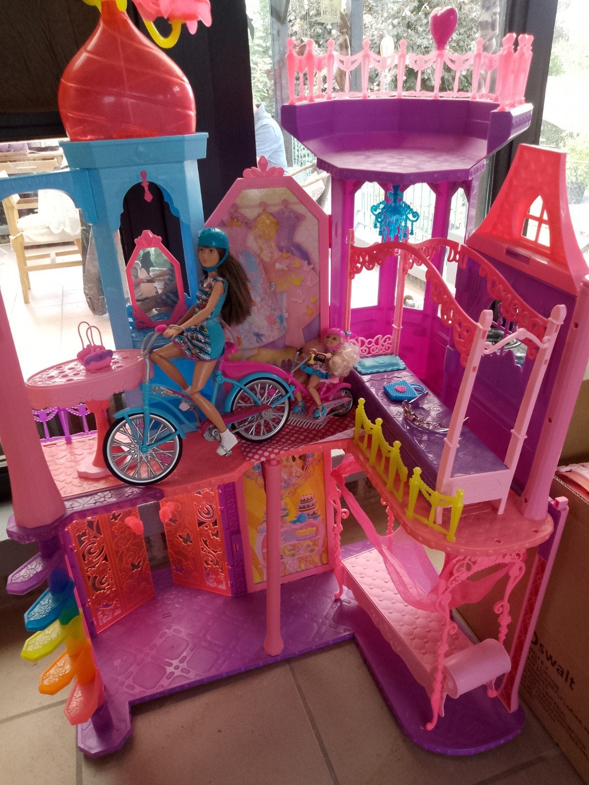 barbie kasteel met veel items(pakket), Ophalen