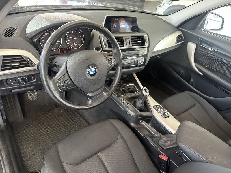 BMW Série 1 118i Adv. Antrac. Navi Led+Xenon, Autos, 100 kW, Argent ou Gris, Achat, Boîte manuelle
