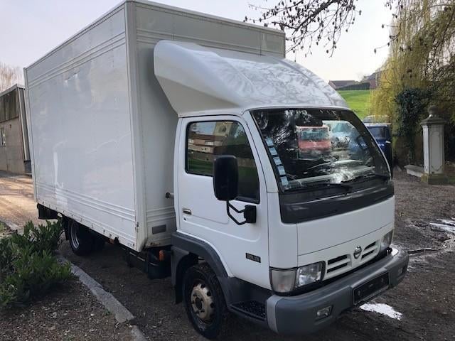 Nissan Cabstar 3.0 D, Auto's, Elektrische ramen, 4 cilinders, Wit, Bedrijf