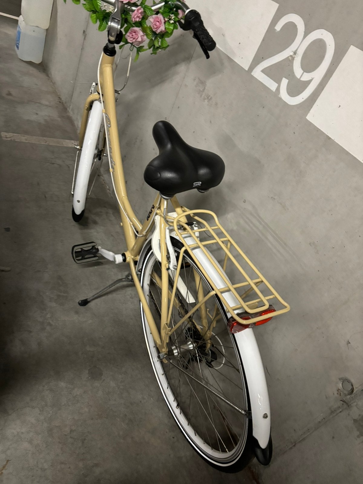 Dames fiets volledig in orde ., Ophalen, Zo goed als nieuw, Dames