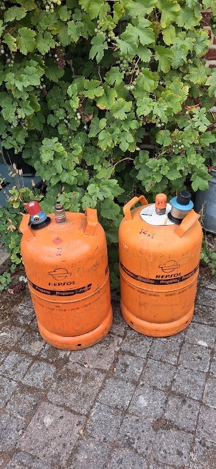 2 bouteilles de gaz Repsol espagnoles, Enlèvement, Utilisé