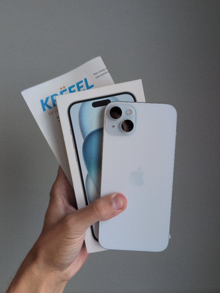 iPhone 15+ Plus 256GB, factuur, 89 %, Zo goed als nieuw, Zonder simlock, Zonder abonnement